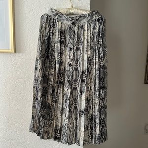 Pleated midi snake skin pattern skirt with buttons